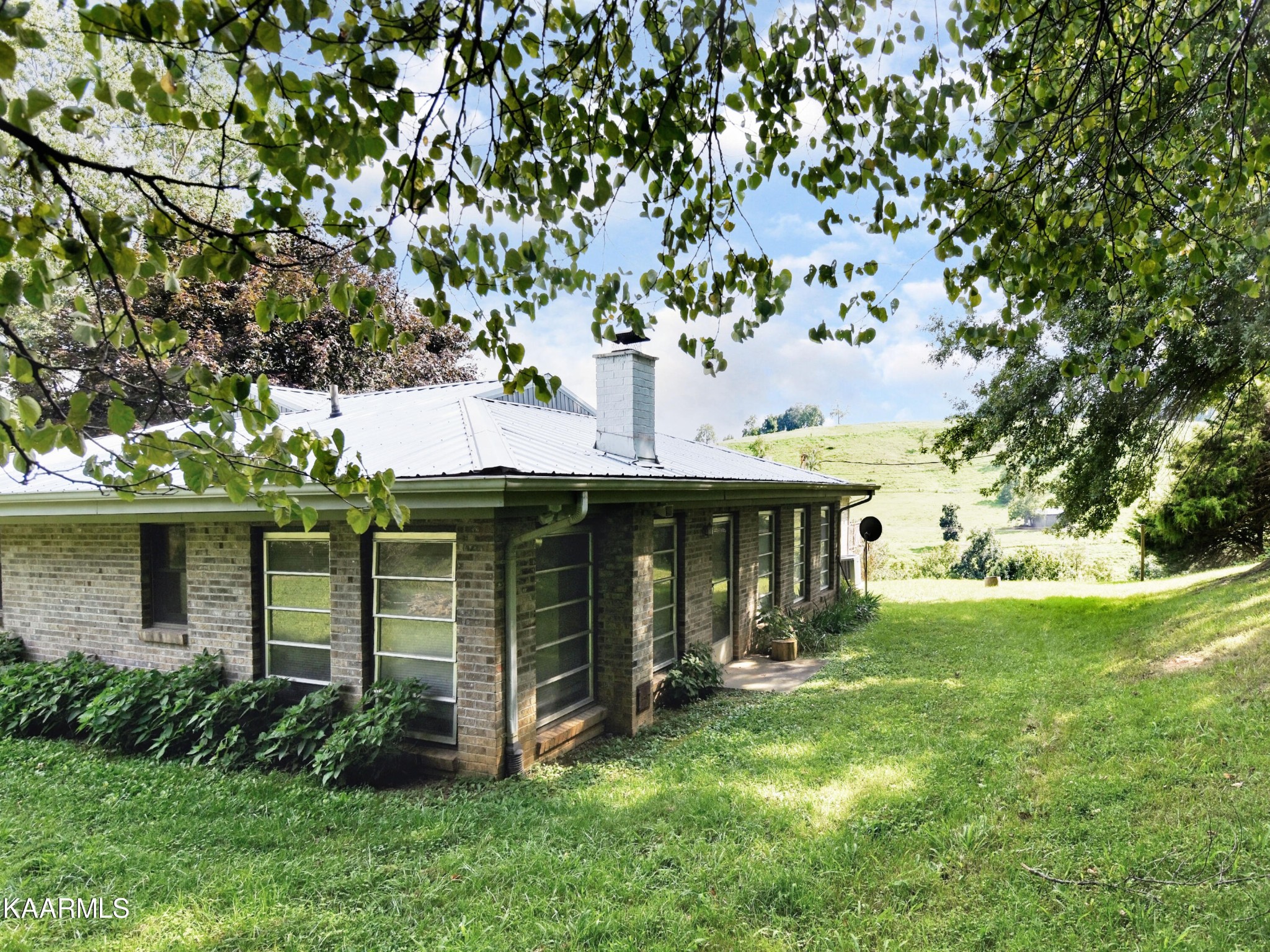 295 Old Forge Ridge Road Harrogate, TN 37752 - Photo 3 of 44 Gallery Image 3