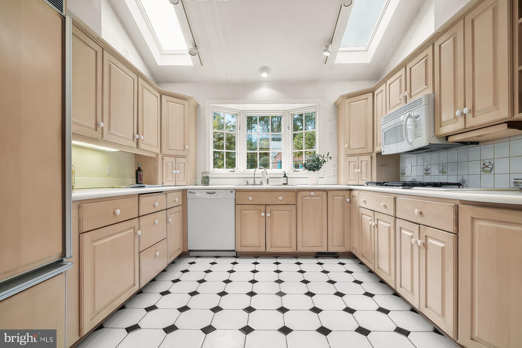 5005 Baltan Road Bethesda, MD 20816 - Photo 15 of 39 Gallery Image 15