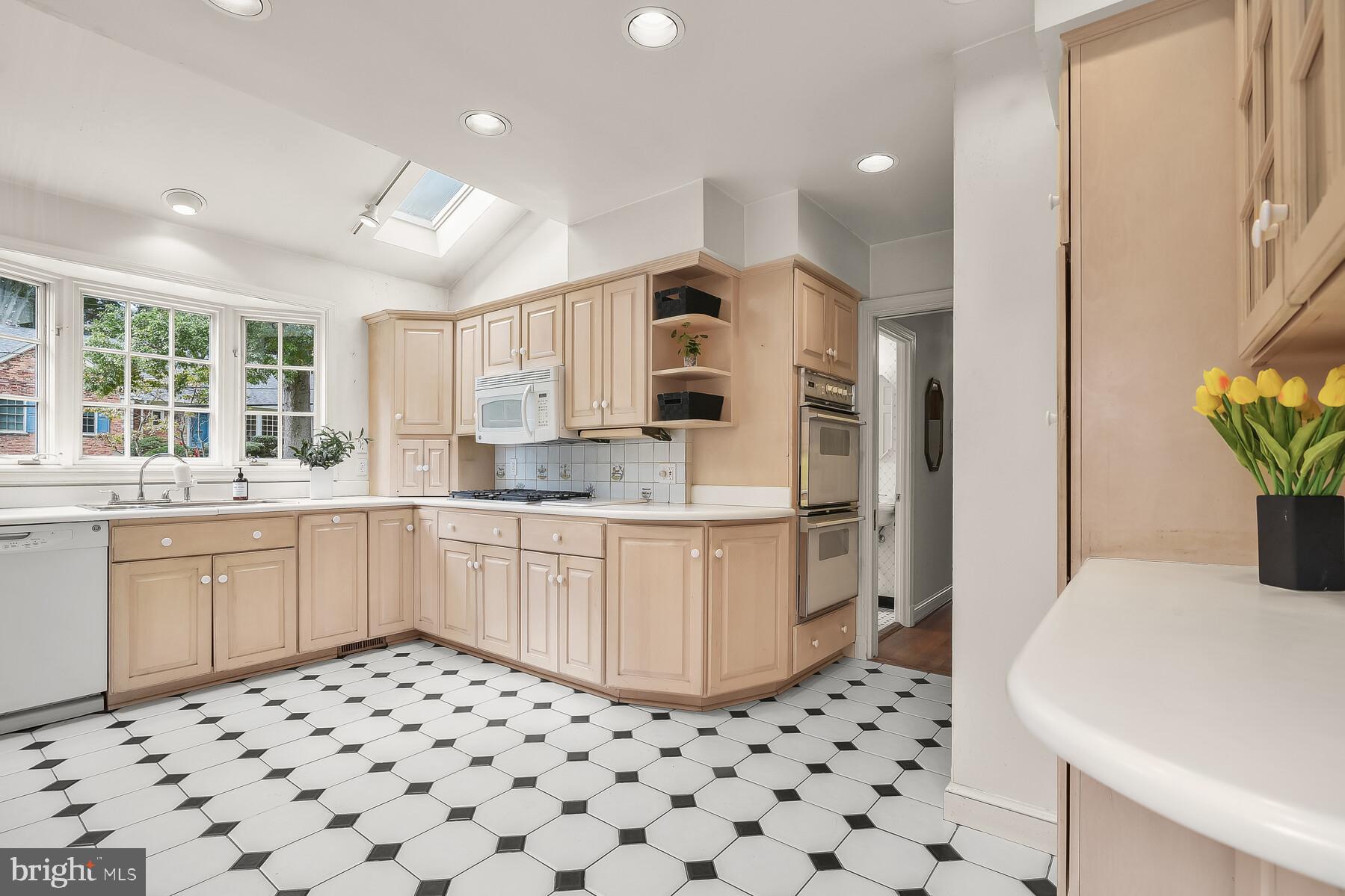 5005 Baltan Road Bethesda, MD 20816 - Photo 19 of 39 Gallery Image 19