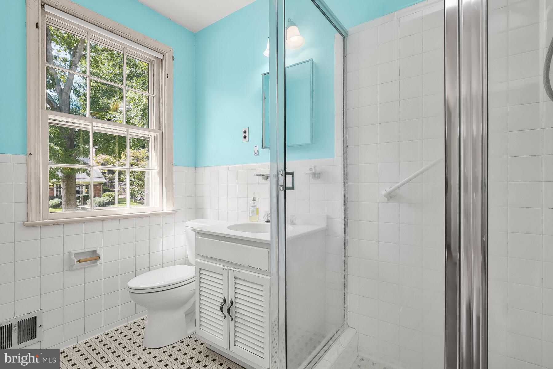 5005 Baltan Road Bethesda, MD 20816 - Photo 26 of 39 Gallery Image 26