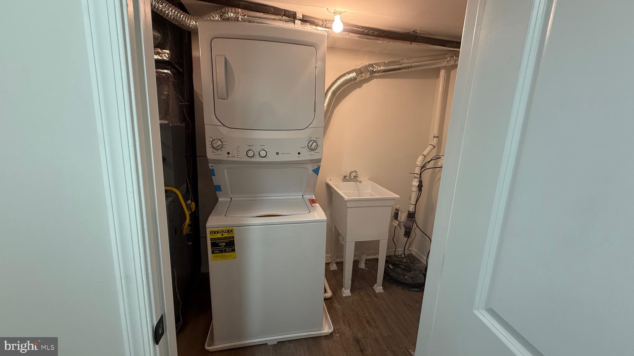 3802 Rokeby Road Baltimore, MD 21229 - Photo 5 of 16 a utility room with dryer and washer