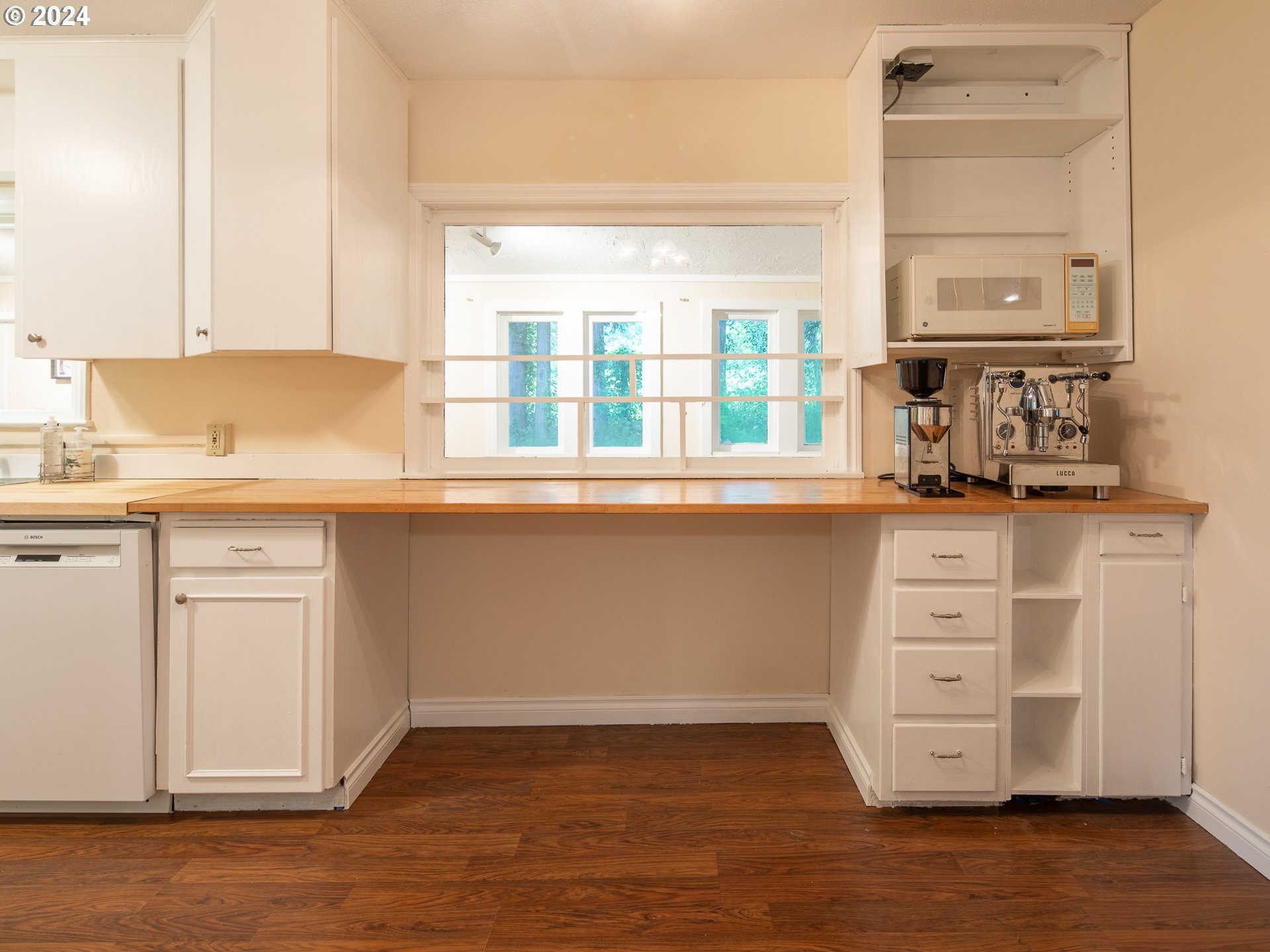 32635 Southeast Hurlburt Road Corbett, OR 97019 - Photo 13 of 44 Gallery Image 13
