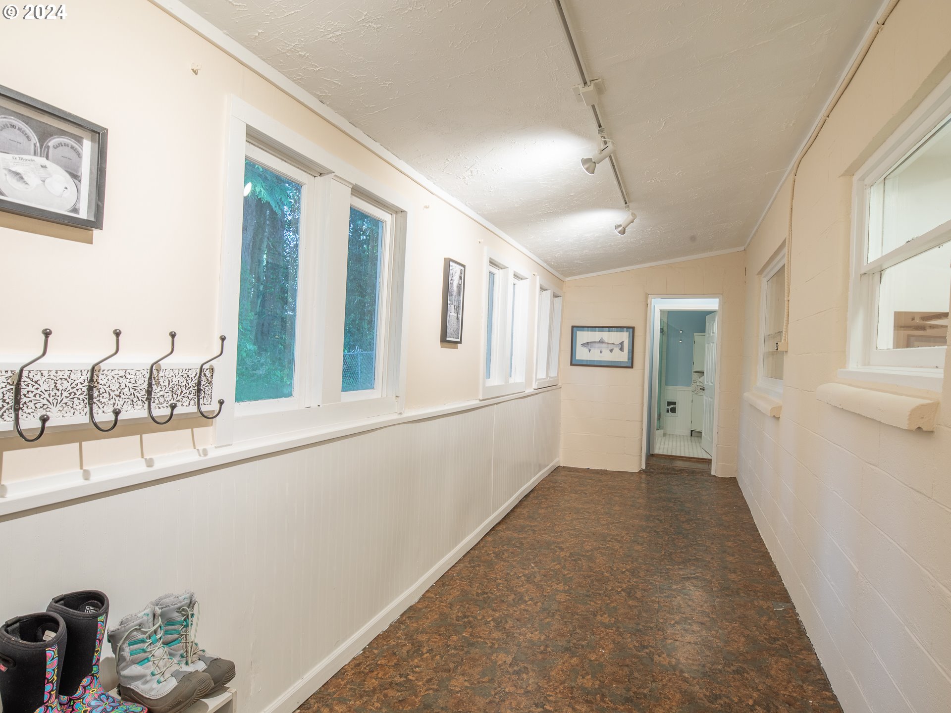 32635 Southeast Hurlburt Road Corbett, OR 97019 - Photo 19 of 44 Gallery Image 19