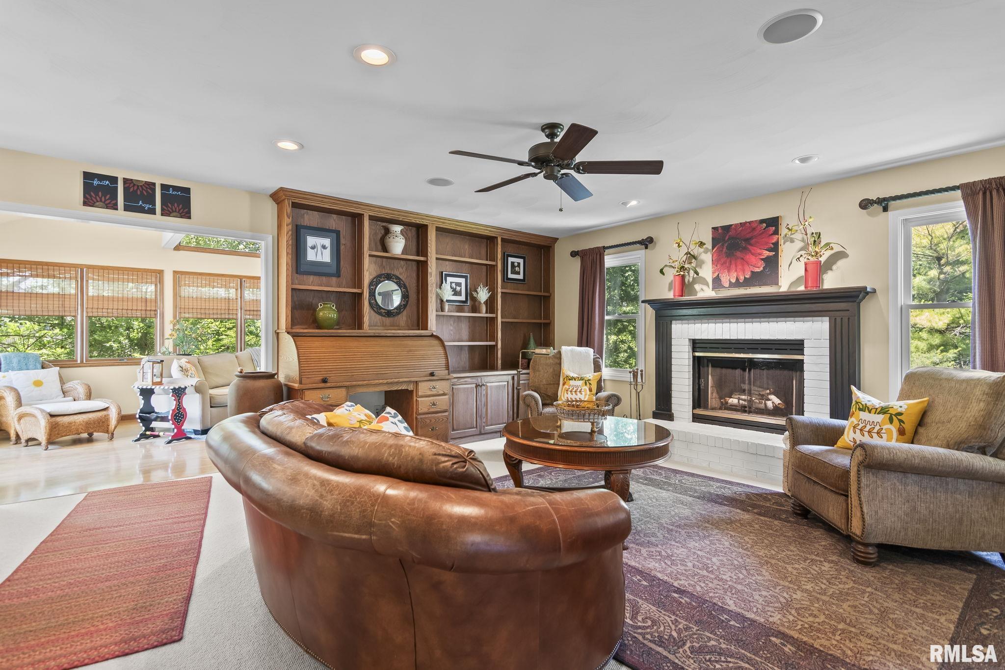 2716 Meadow Pointe Drive Springfield, IL 62702 - Photo 6 of 63