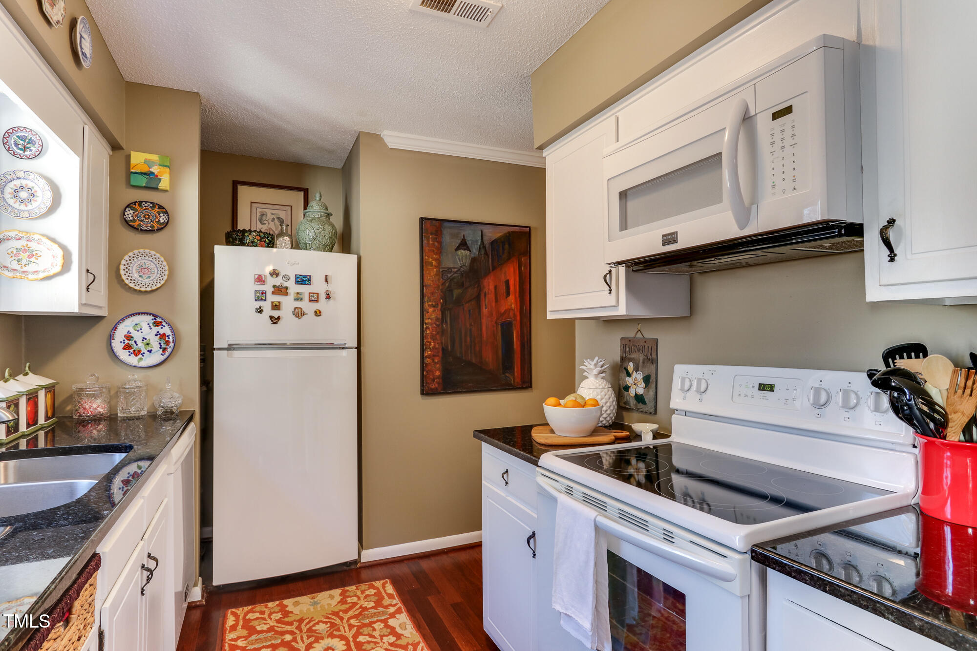 615 Pine Ridge Place Raleigh, NC 27609 - Photo 6 of 22 Pine_Ridge-9