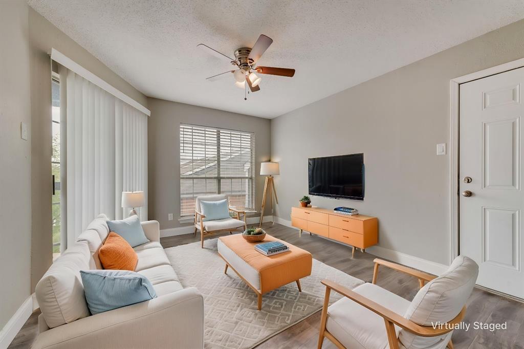 18333 Roehampton Drive, Unit 1037 Dallas, TX 75252 - Photo 3 of 20 Another view of the Nice Sized Living Room!