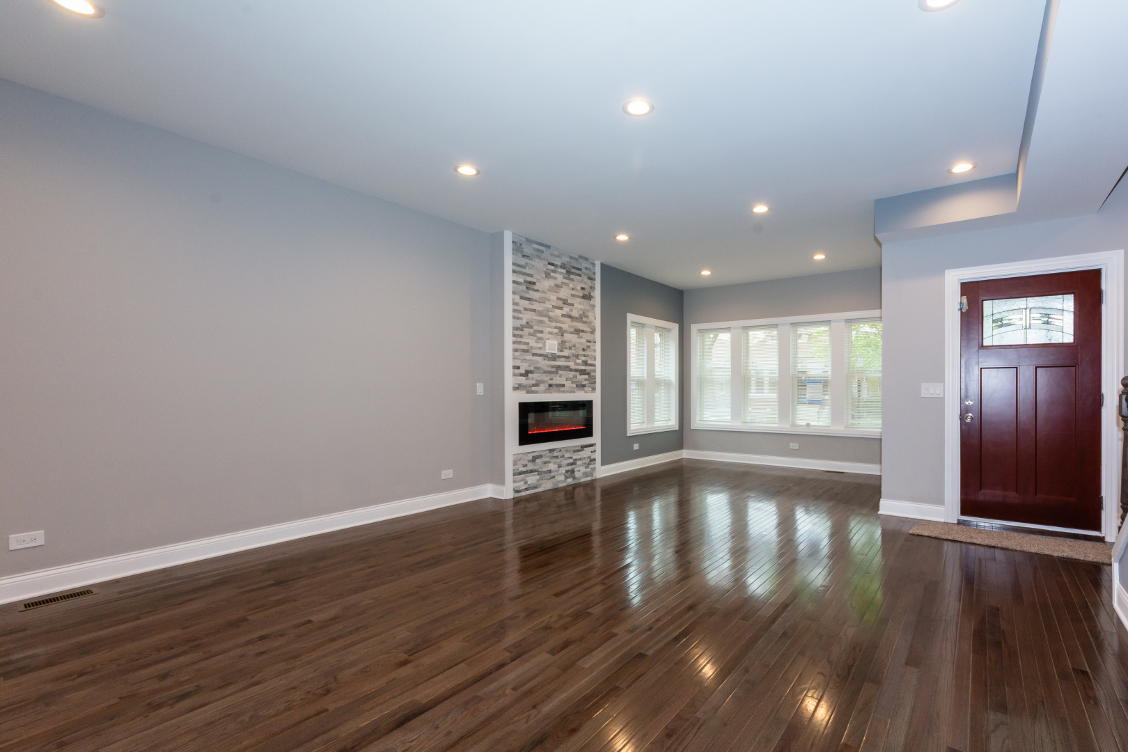 7809 South Rhodes Avenue Chicago, IL 60619 - Photo 11 of 46 Gallery Image 11