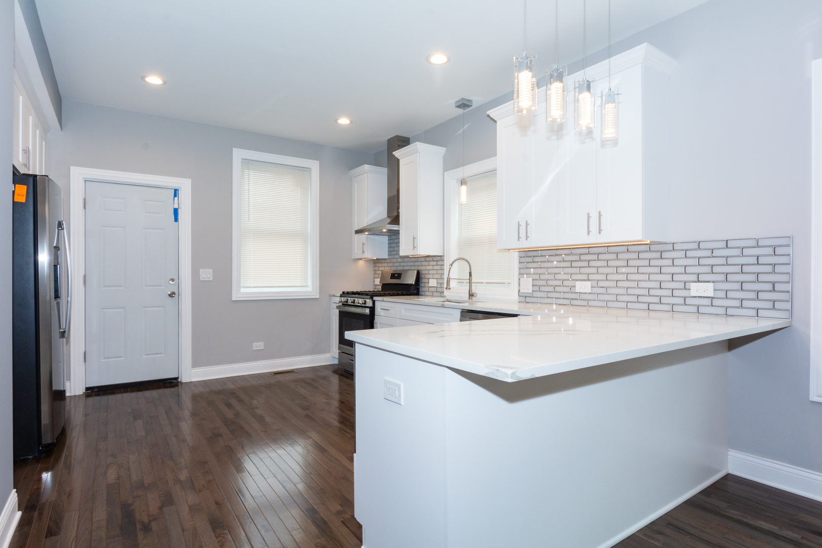 7809 South Rhodes Avenue Chicago, IL 60619 - Photo 15 of 46 Gallery Image 15