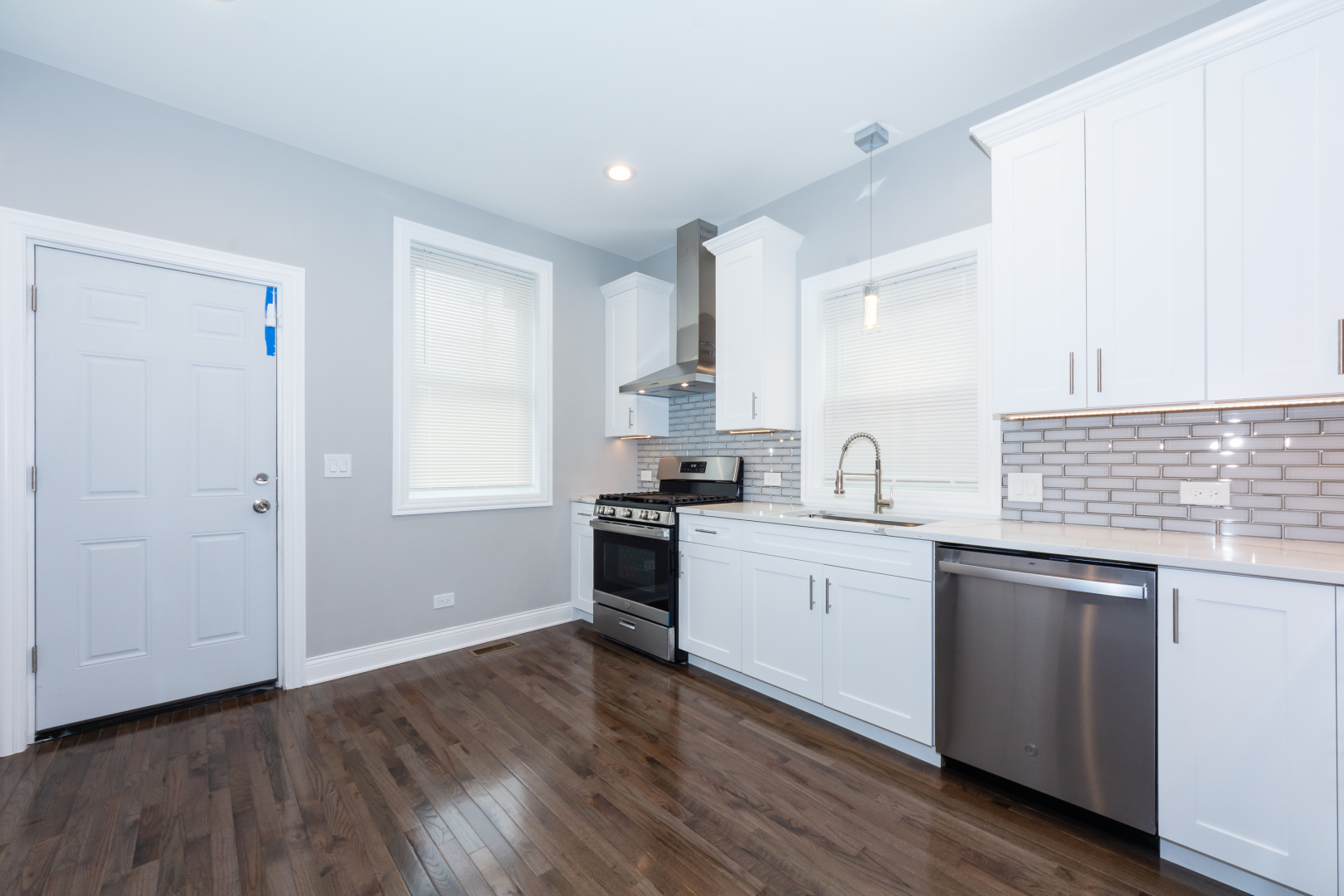7809 South Rhodes Avenue Chicago, IL 60619 - Photo 16 of 46 Gallery Image 16