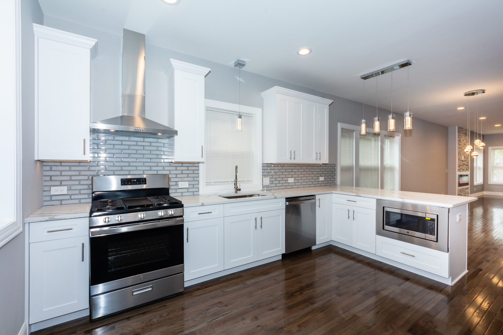 7809 South Rhodes Avenue Chicago, IL 60619 - Photo 17 of 46 Gallery Image 17