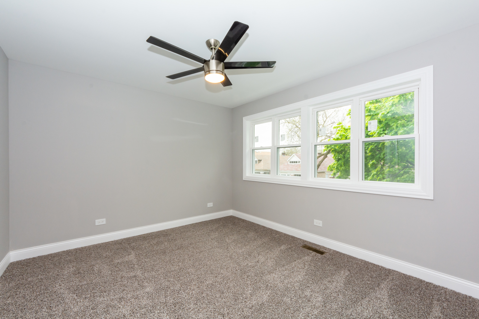7809 South Rhodes Avenue Chicago, IL 60619 - Photo 27 of 46 Gallery Image 27