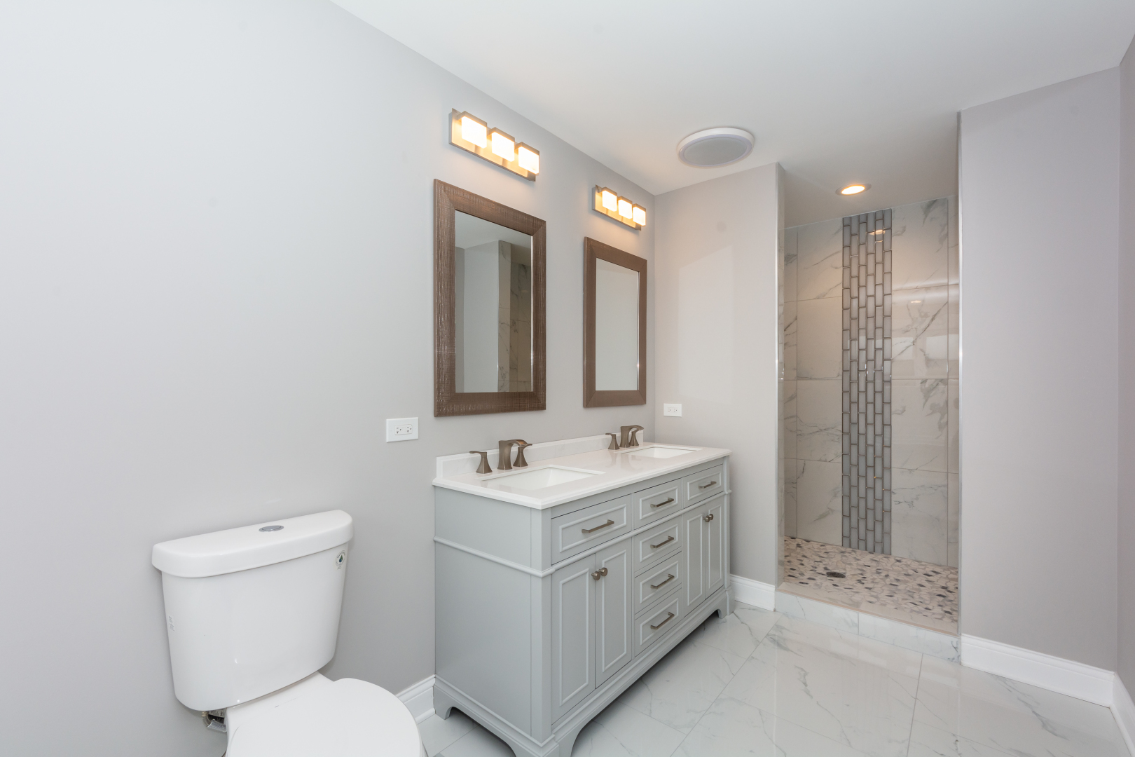 7809 South Rhodes Avenue Chicago, IL 60619 - Photo 28 of 46 Gallery Image 28