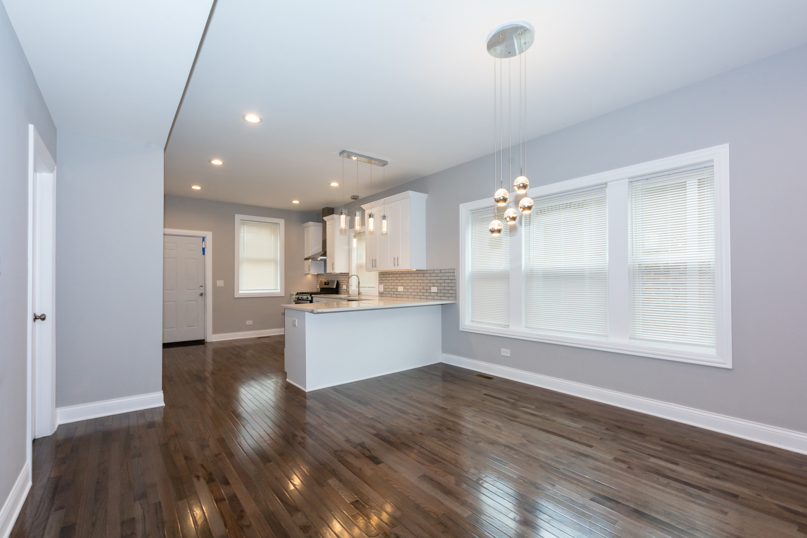 7809 South Rhodes Avenue Chicago, IL 60619 - Photo 10 of 46 Gallery Image 10