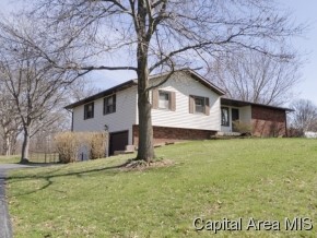 6329 Country Trail Rochester, IL 62563 - Photo 2 of 20