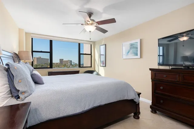 $730,000 | 5855 Midnight Pass Road, Unit 520, Sarasota, FL 34242