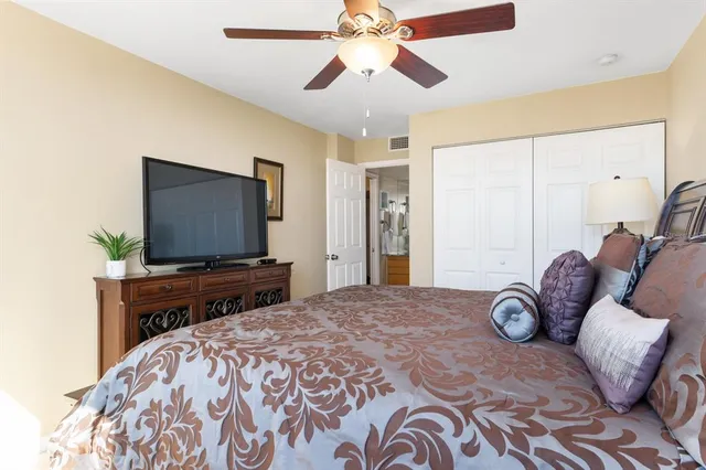 $730,000 | 5855 Midnight Pass Road, Unit 520, Sarasota, FL 34242