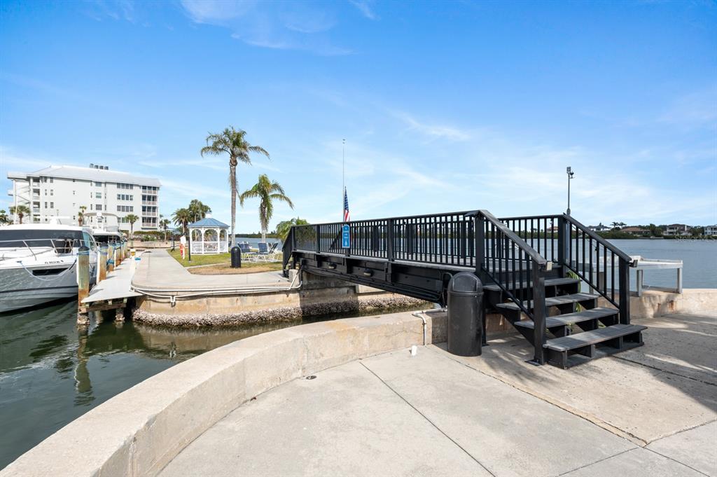 5855 Midnight Pass Road, Unit 520 Sarasota, FL 34242 - Photo 30 of 59