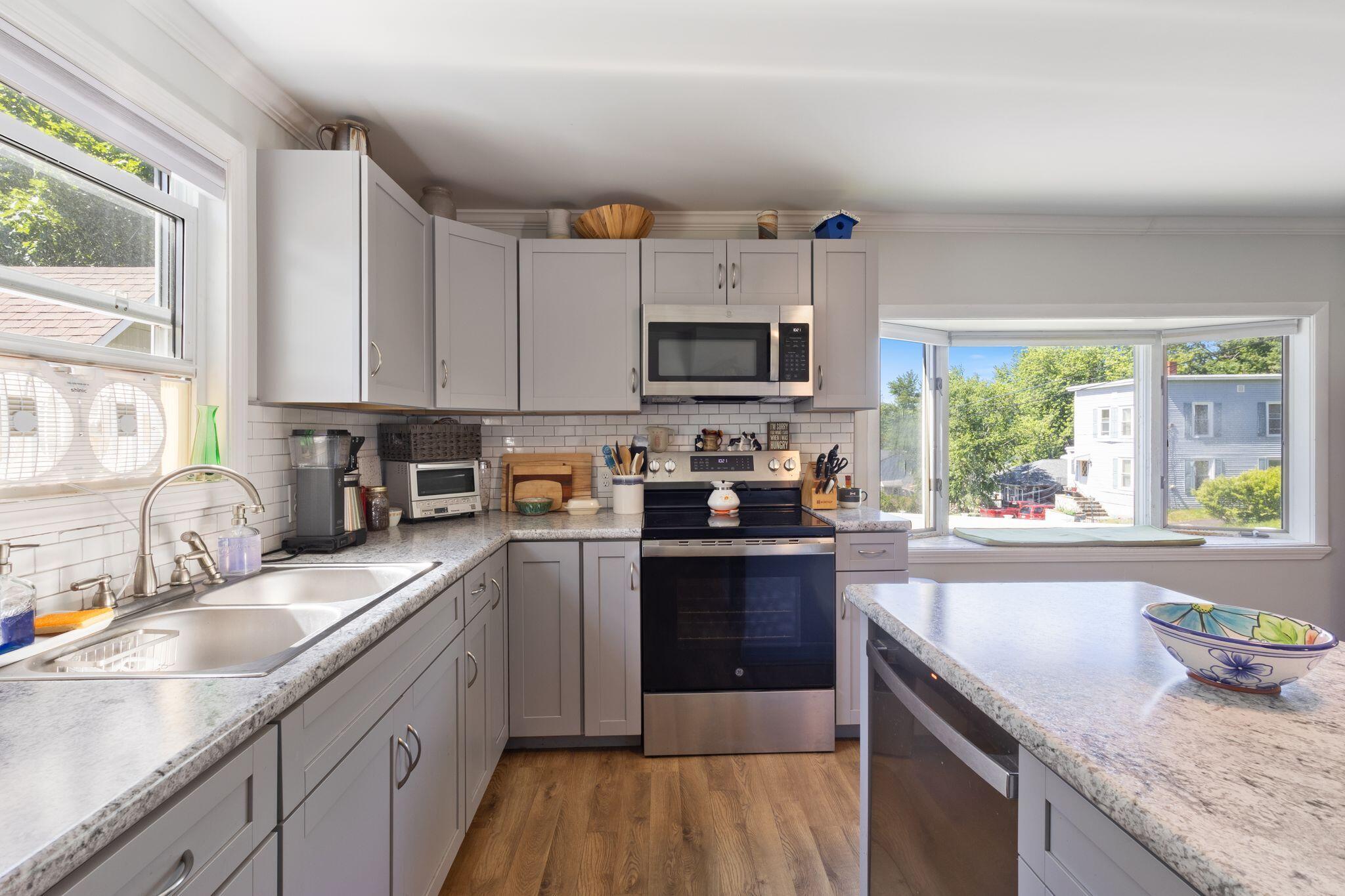 31 Dill Street Lewiston, ME 04240 - Photo 8 of 29 Kitchen