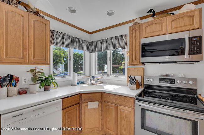 15 Ridge Avenue Manasquan, NJ 08736 - Photo 11 of 53 018_dsc03448