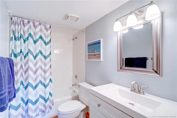 $5,900 | 40 Northeast Plantation Road, Unit 203, Jensen Beach, FL 34957