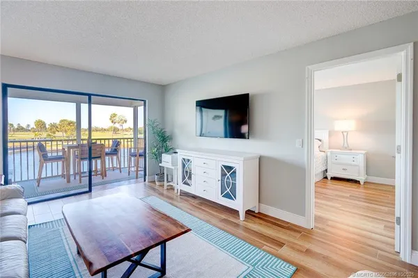 $5,900 | 40 Northeast Plantation Road, Unit 203, Jensen Beach, FL 34957