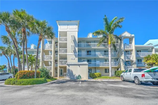 $5,900 | 40 Northeast Plantation Road, Unit 203, Jensen Beach, FL 34957