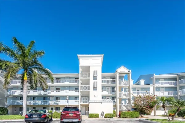 $5,900 | 40 Northeast Plantation Road, Unit 203, Jensen Beach, FL 34957