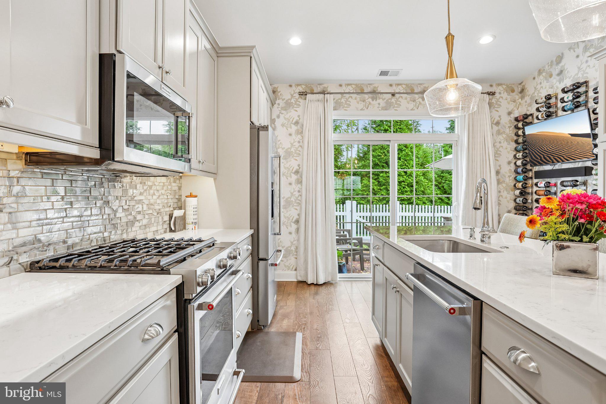 215 Parish Road Levittown, PA 19054 - Photo 16 of 53 Gallery Image 16