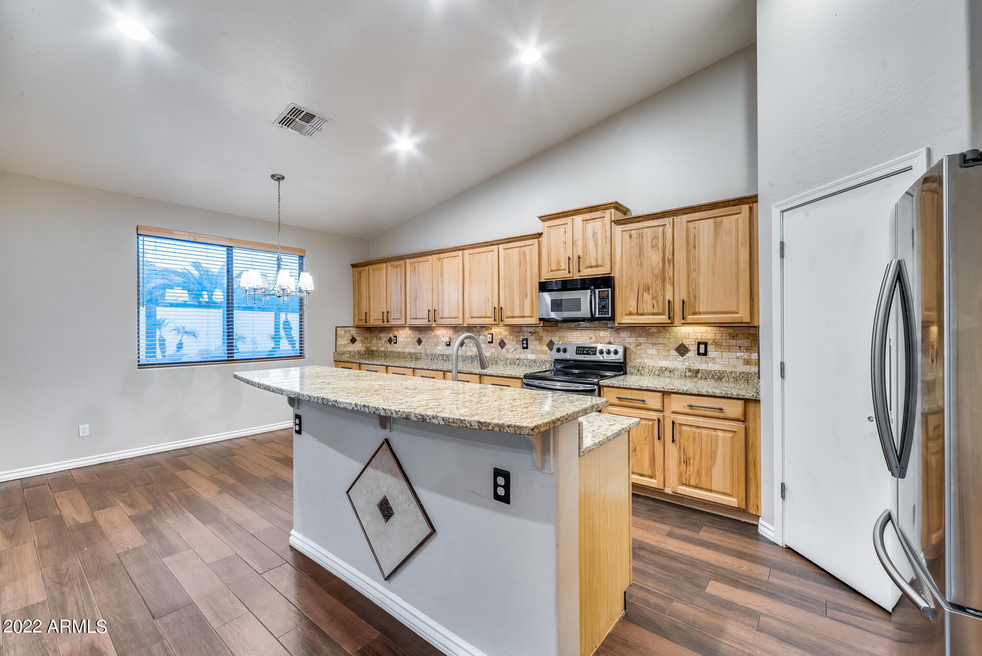 2233 West Harwell Rd. Phoenix, AZ 85041 - Photo 11 of 63 16