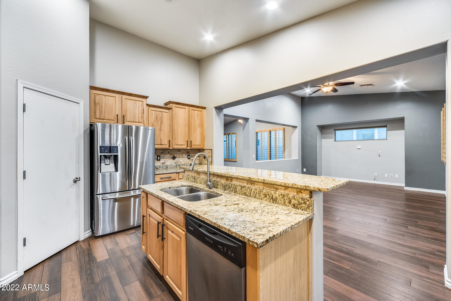 2233 West Harwell Rd. Phoenix, AZ 85041 - Photo 14 of 63 19