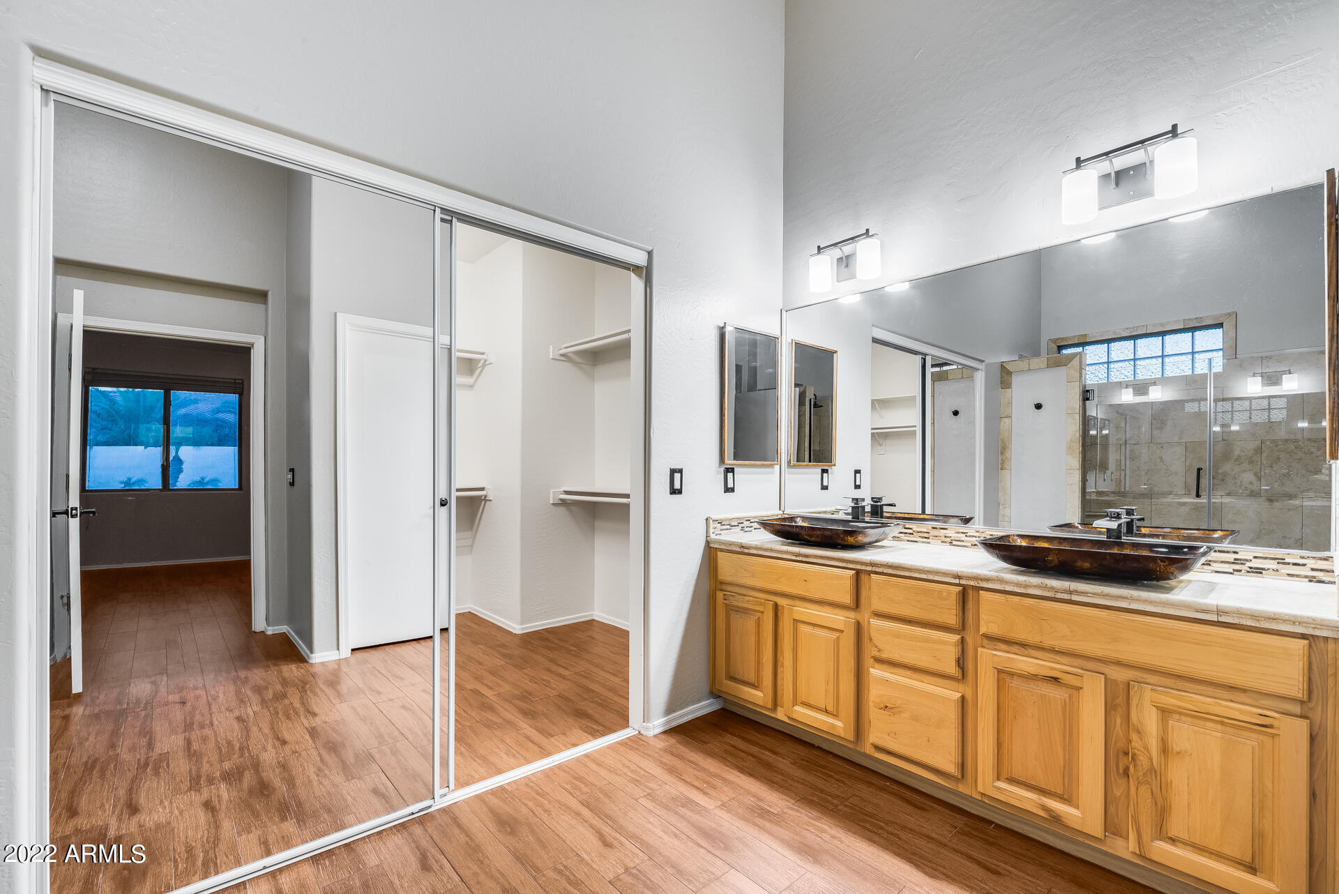 2233 West Harwell Rd. Phoenix, AZ 85041 - Photo 21 of 63 26