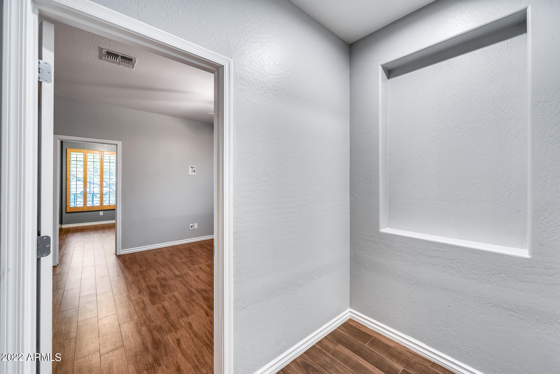 2233 West Harwell Rd. Phoenix, AZ 85041 - Photo 25 of 63 30