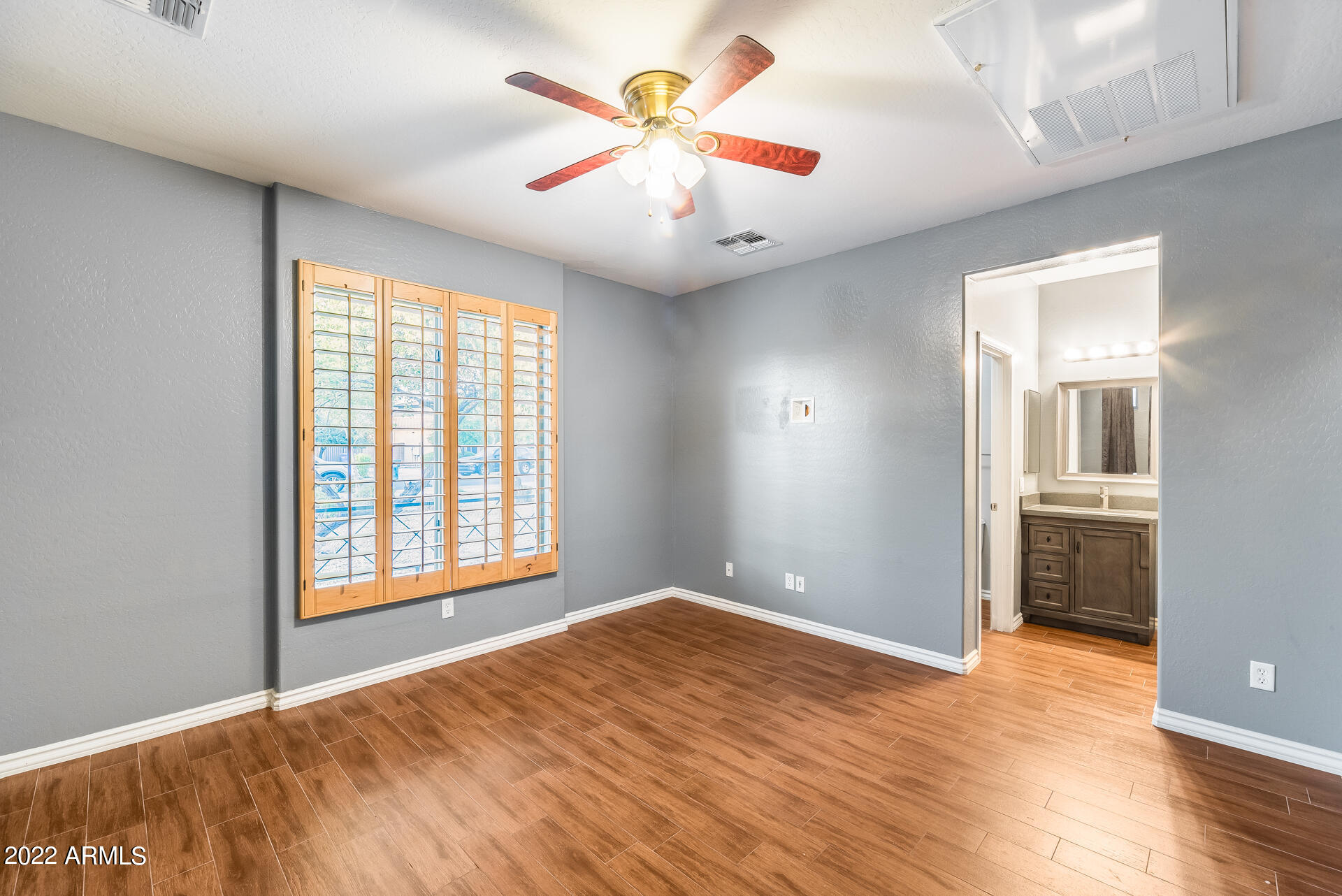2233 West Harwell Rd. Phoenix, AZ 85041 - Photo 29 of 63 34