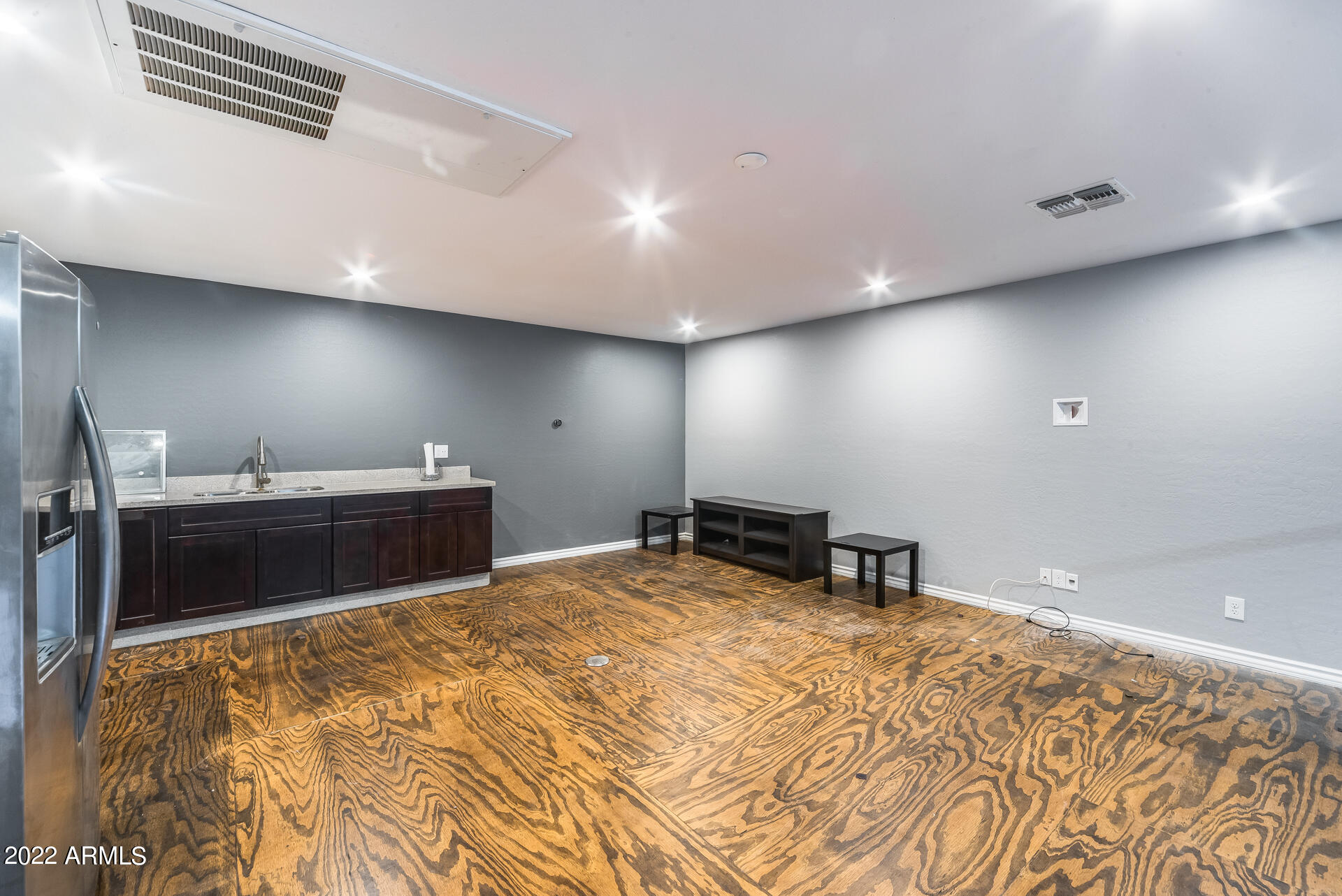 2233 West Harwell Rd. Phoenix, AZ 85041 - Photo 43 of 63 48