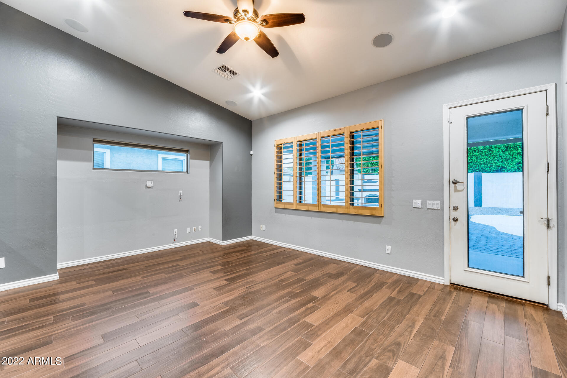 2233 West Harwell Rd. Phoenix, AZ 85041 - Photo 9 of 63 14