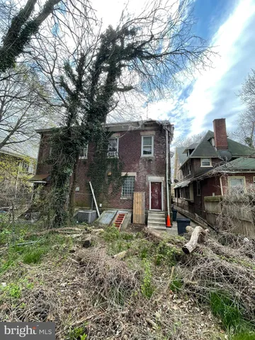 a view of an outdoor space with seating area