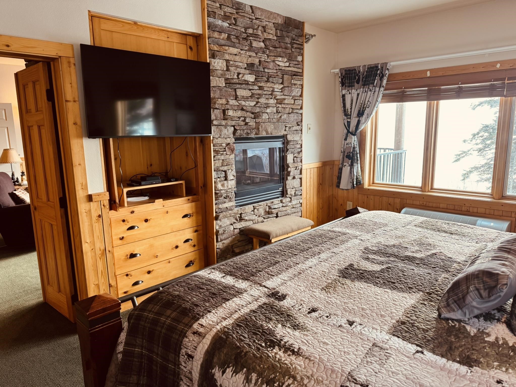 1412 Burlington Road, Unit 1 Two Harbors, MN 55616 - Photo 13 of 37