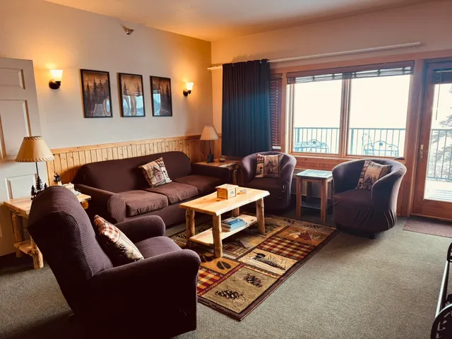 $475,000 | 1412 Burlington Road, Unit 1, Two Harbors, MN 55616