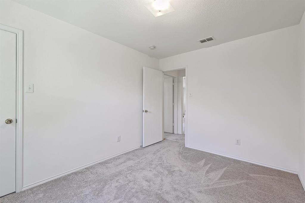 5424 Elk Ridge Drive Watauga, TX 76137 - Photo 26 of 40 a view of an empty room