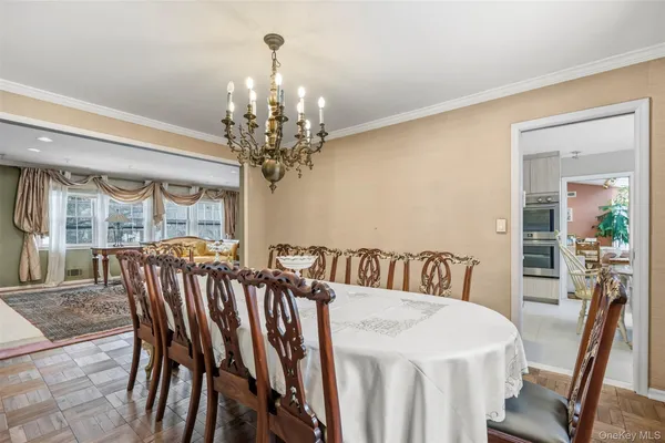 $2,257,770 | 8 Pine Drive, Great Neck, NY 11021