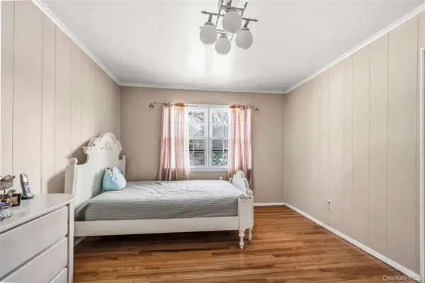$2,257,770 | 8 Pine Drive, Great Neck, NY 11021