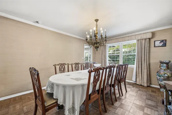 $2,257,770 | 8 Pine Drive, Great Neck, NY 11021