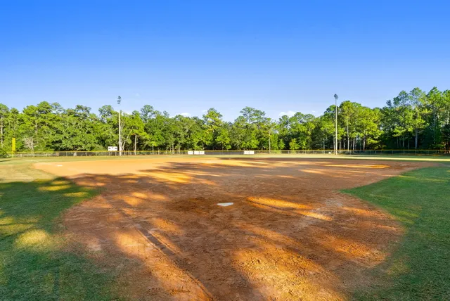 $2,750 | 554 Camellia Court, Freeport, FL 32439