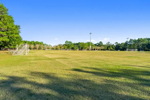 $2,750 | 554 Camellia Court, Freeport, FL 32439