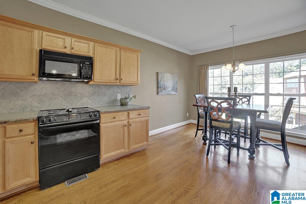 1119 Oak Grove Road Birmingham, AL 35209 - Photo 9 of 30