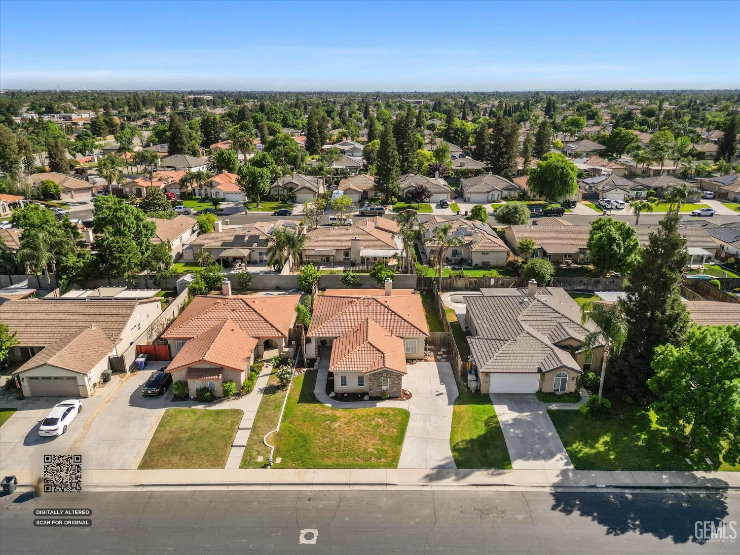 Undisclosed Address Bakersfield, CA 93312 - Photo 2 of 32
