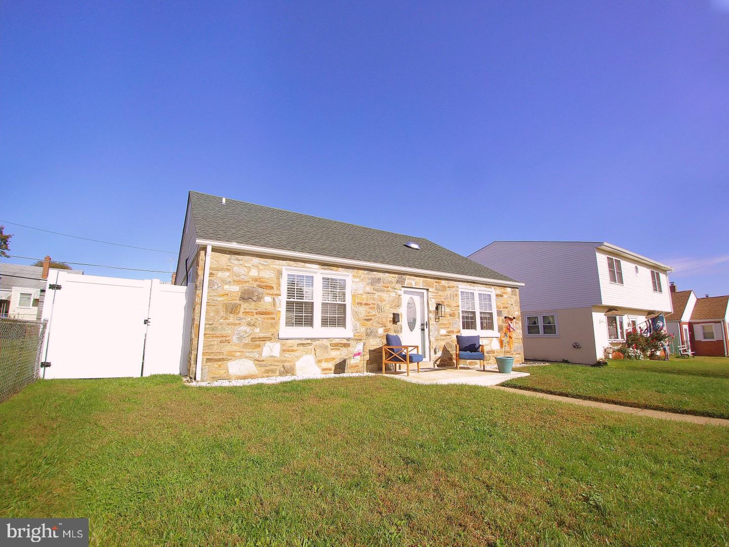 9220 Horatio Road Philadelphia, PA 19114 - Photo 3 of 26 Gallery Image 3