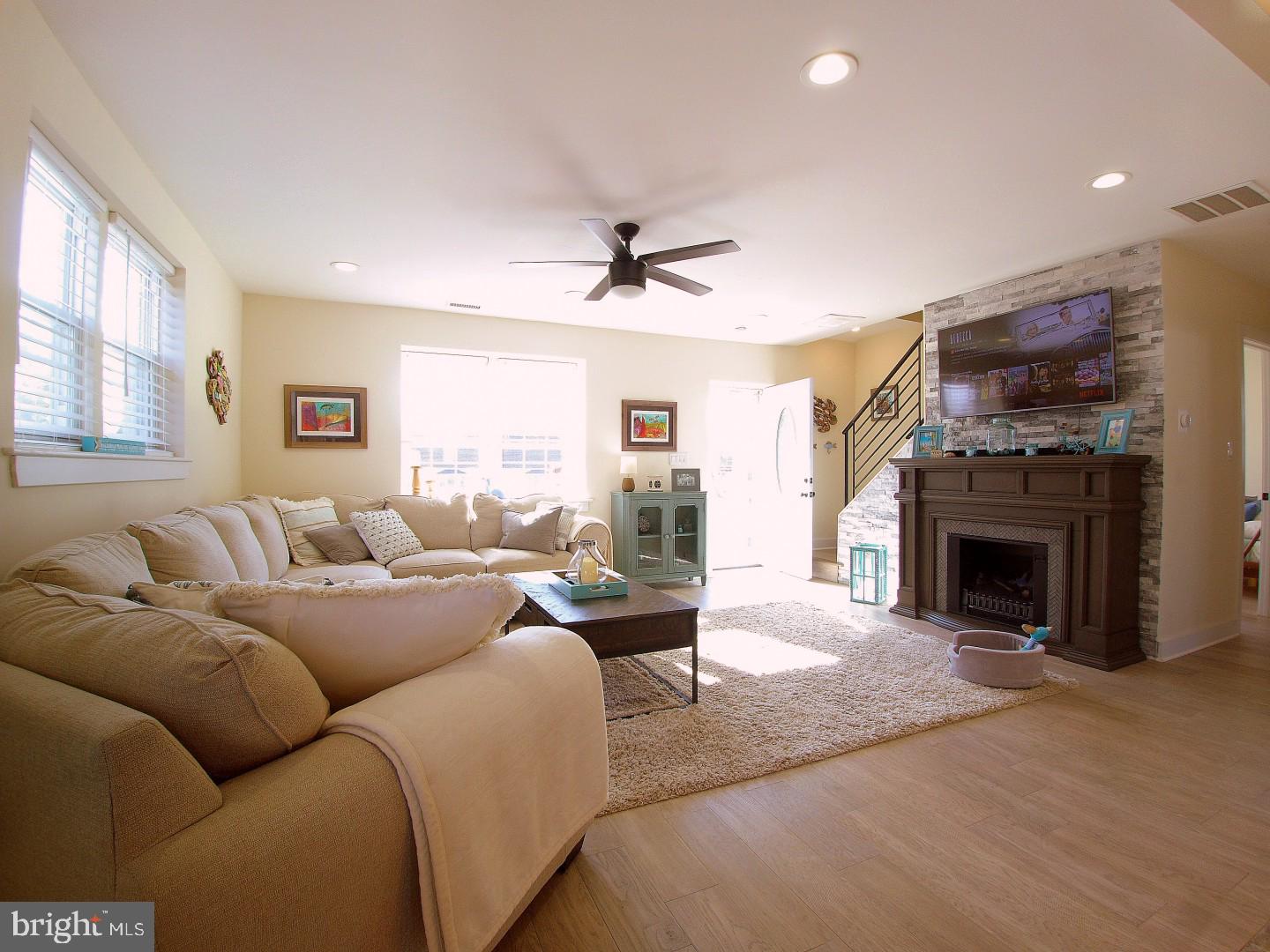 9220 Horatio Road Philadelphia, PA 19114 - Photo 6 of 26 Gallery Image 6