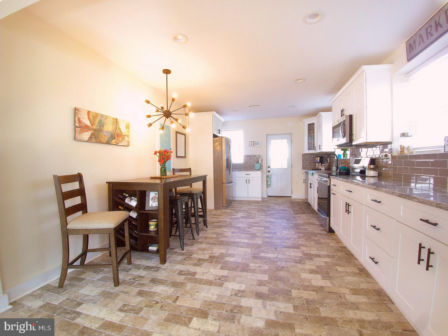 9220 Horatio Road Philadelphia, PA 19114 - Photo 10 of 26 Gallery Image 10