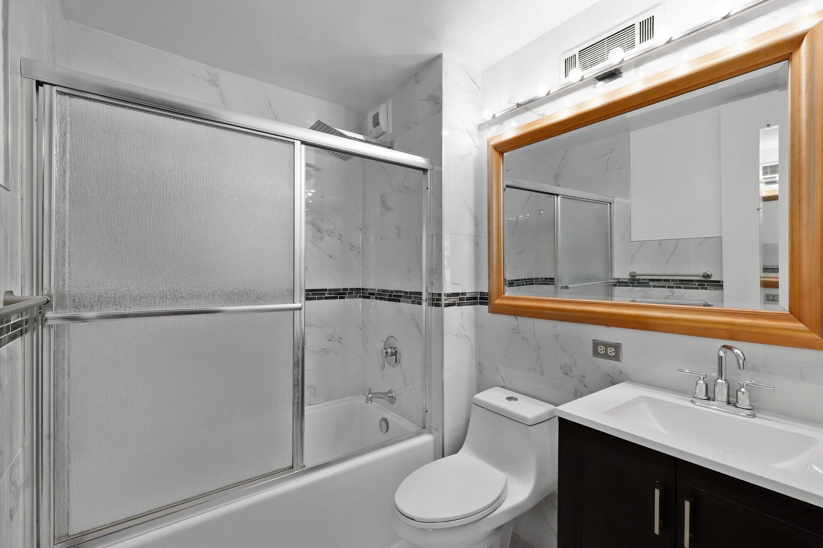 1310 North Ritchie Court, Unit 21A Chicago, IL 60610 - Photo 14 of 23